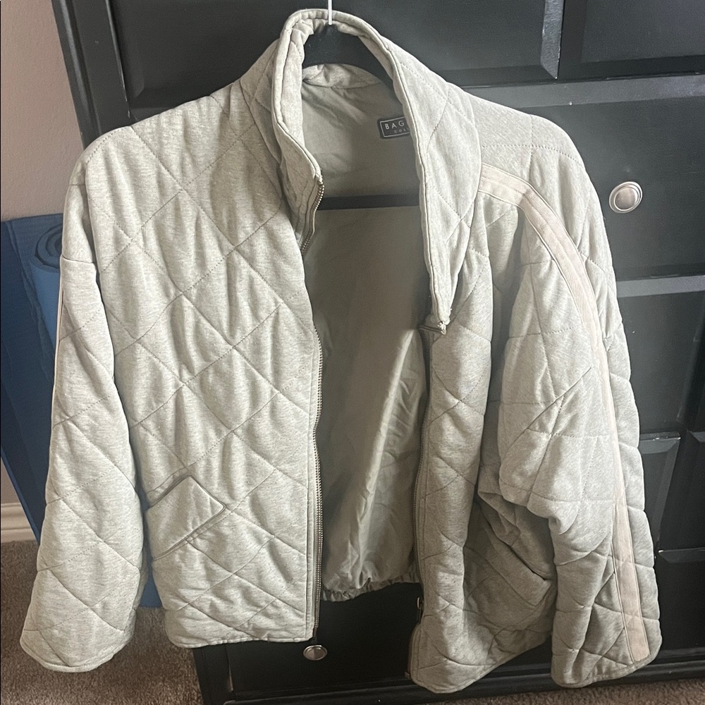 Bagatelle Women's Quilted Puffer Jacket in Light Gray